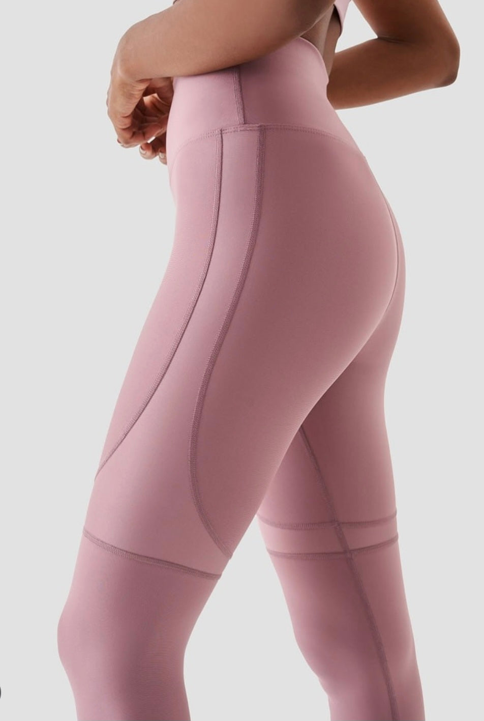 מכנס אימון מחטב